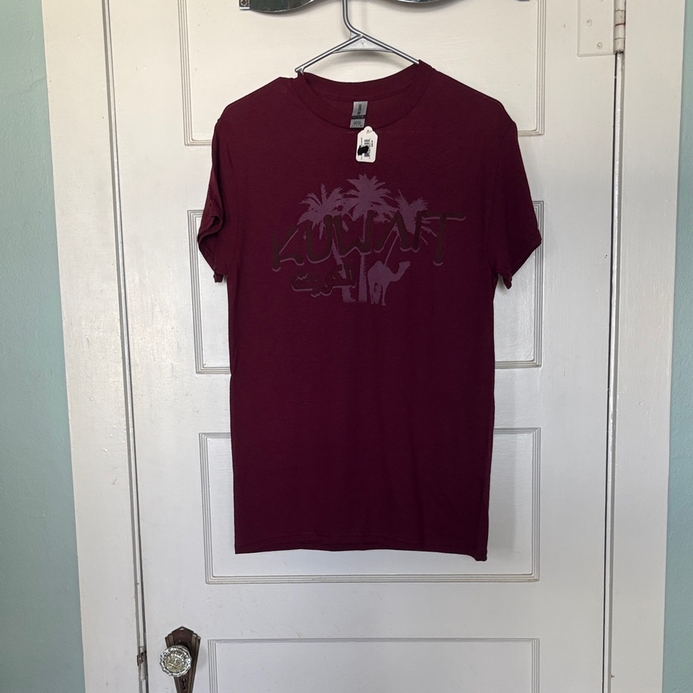 Gildan Maroon Heavy Cotton Kuwait T-Shirt Size S